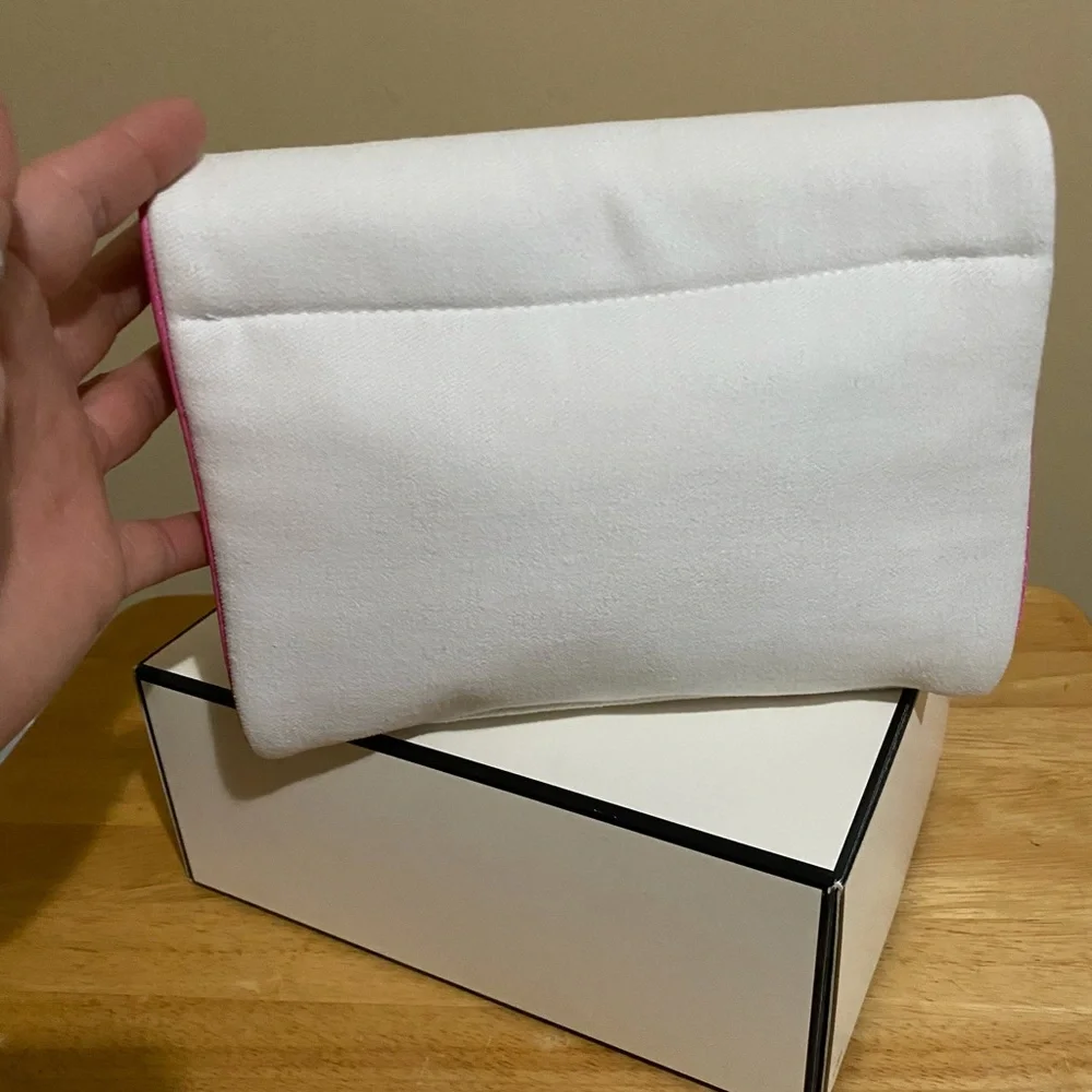 Chanel - Picture 7 of 12